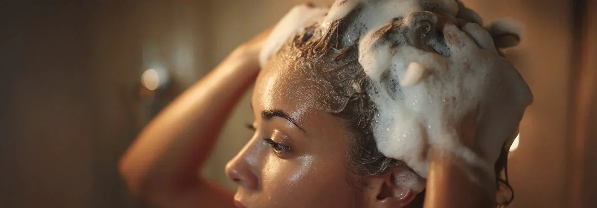 Cuero cabelludo graso con picor: qué significa y cómo solucionarlo