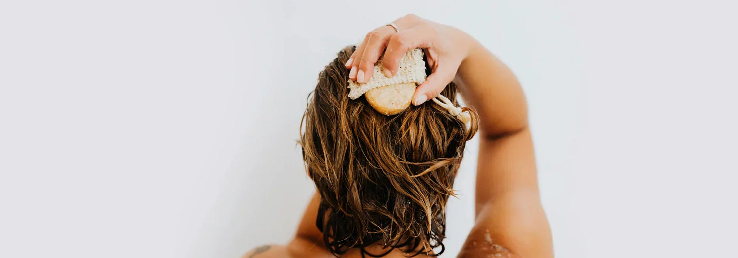 Cuidado del cuero cabelludo en el cabello rizado