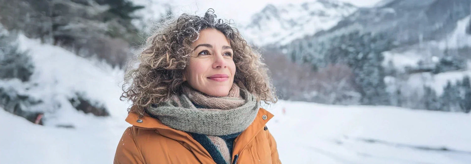 Menopausia y cabello rizado: cómo cuidar tus rizos cuando cambia tu cuerpo