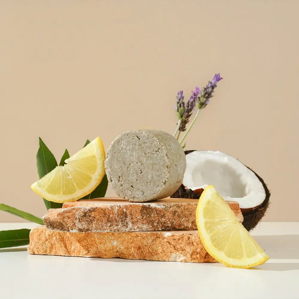 JORDAN – Dermatitis shampoo. Dead Sea mud, oats, and lemongrass essential oil.